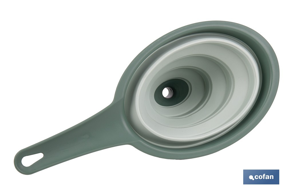Pack of collapsible funnel and strainer with handle and 0.6-litre capacity | Colour: green | Space saving and easy storage - Cofan