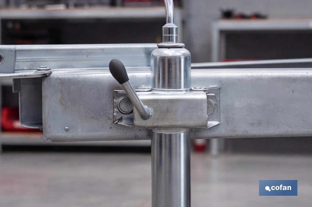 Abrazadera de acero galvanizado para rueda Jockey de remolque con de eje 48 mm - Cofan