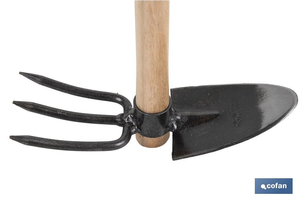 Zacho curvo de acero endurecido | Con mango de madera | Disponible con 1 o 3 puntas | Medidas: 21 x 8 cm - Cofan