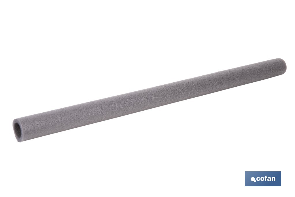 Coquillas aislantes para tuberías | Material: polietileno expandido | Color: gris | Protección térmica y anticorrosión | Disponible en diferentes diámetros y longitudes - Cofan