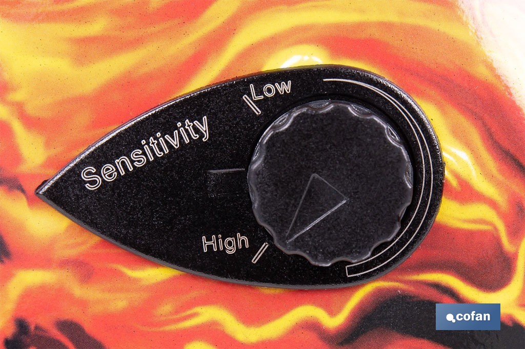 Casco de soldadura automático Fire Skull | Solar, oscurecimiento automático DIN 9-13 | Adecuado para soldadura tipo ARC, MIG, MAG y TIG - Cofan