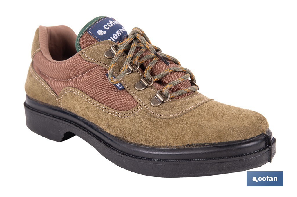 Zapatilla trekking Piornal | Piel de serraje y suela de caucho antideslizante | Disponible desde la talla 38 hasta la 46 - Cofan