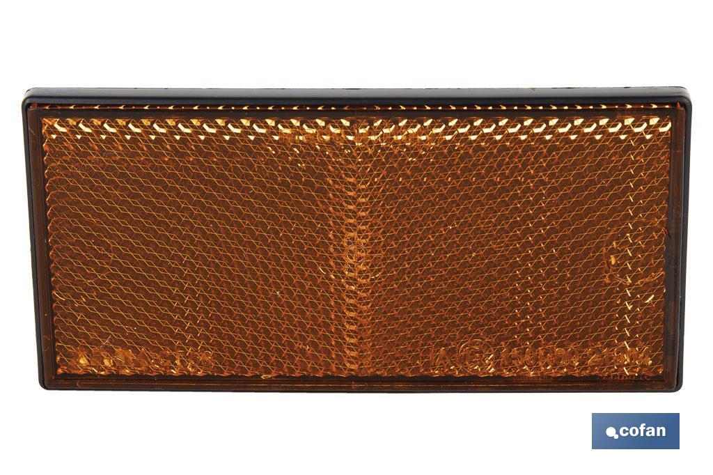 Catadióptrico rectangular con adhesivo para poner en vehículos | Medidas: 106 x 50 mm | Disponible en 3 colores - Cofan