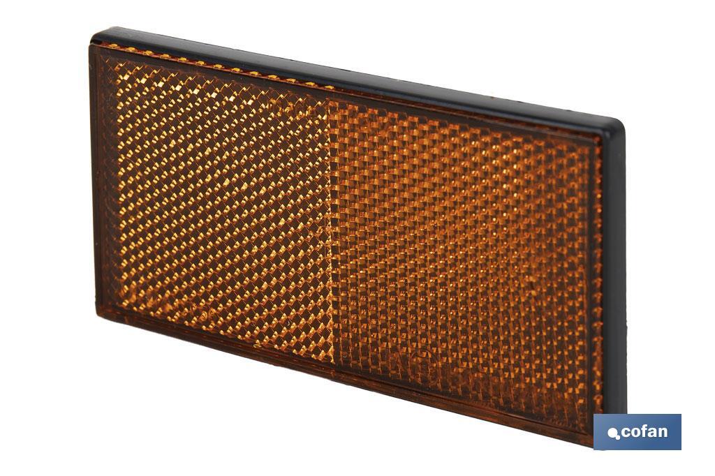 Catadióptrico rectangular con adhesivo para poner en vehículos | Medidas: 106 x 50 mm | Disponible en 3 colores - Cofan