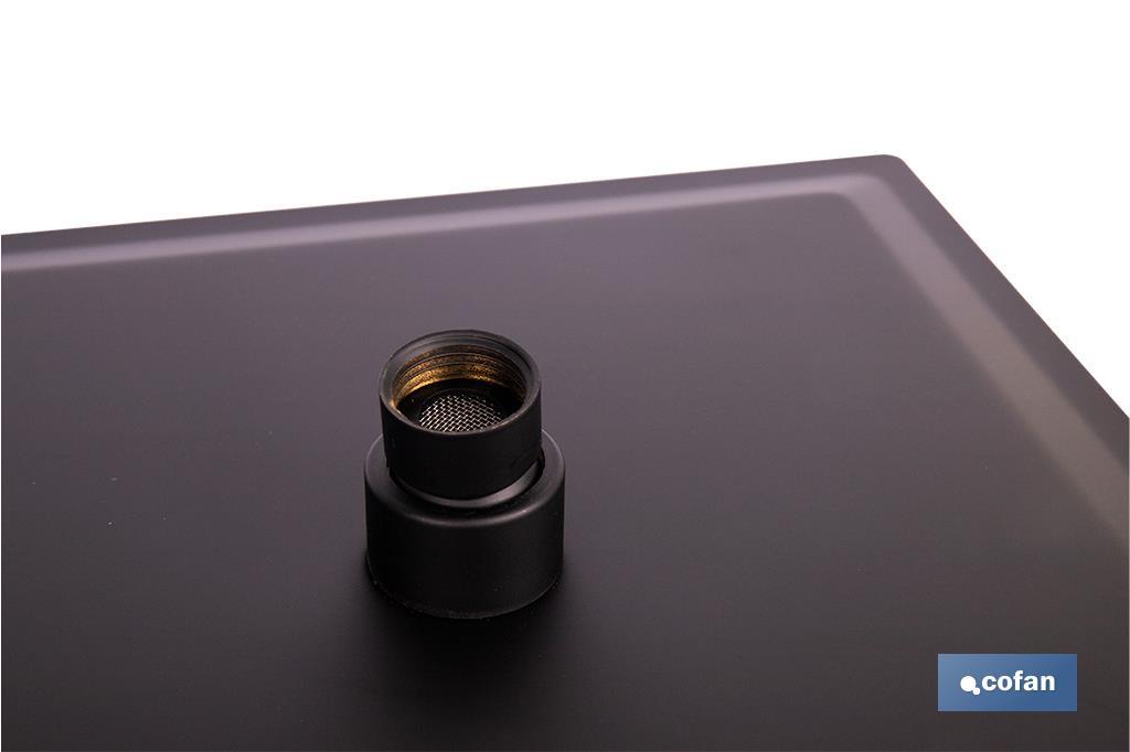 Cabezal de ducha cuadrado orientable | Diseño extrafino | Tecnología antical | Medidas: 24,5 x 24,5 cm | Disponible en acabado negro mate y en acero inoxidable - Cofan