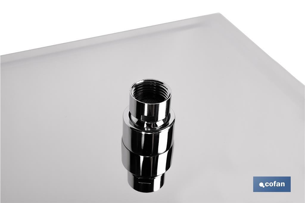 Cabezal de ducha cuadrado orientable | Diseño extrafino | Tecnología antical | Medidas: 24,5 x 24,5 cm | Disponible en acabado negro mate y en acero inoxidable - Cofan