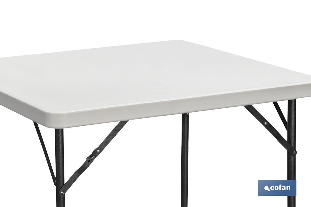 Table pliante carrée de couleur blanche | Poids maximal : 120 kg | Appropriée pour 6 personnes | Dimensions ouverte : 88 x 88 x 74 cm  - Cofan