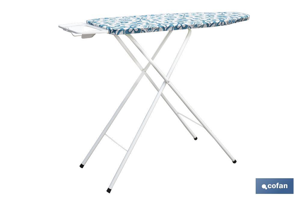 Tabla de planchar | 3 posiciones regulables | Compacta y ajustable | Patas antideslizantes | Medidas: 110 x 32 cm - Cofan