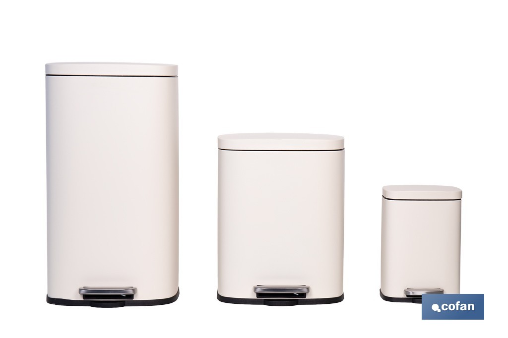 Cubo de basura beige con pedal y cubo interior | Papelera metálica para baño y cocina con cierre suave | Recubrimiento antihuellas | Disponible en diferentes capacidades - Cofan