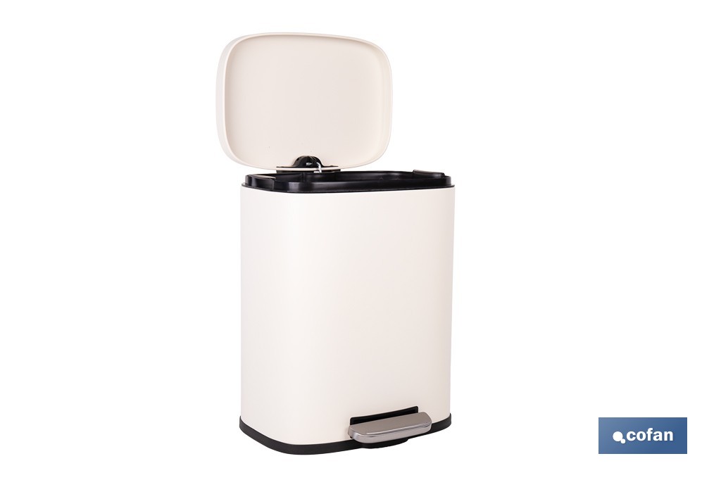 Cubo de basura beige con pedal y cubo interior | Papelera metálica para baño y cocina con cierre suave | Recubrimiento antihuellas | Disponible en diferentes capacidades - Cofan