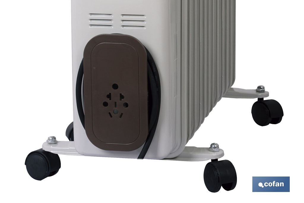 Radiador de aceite 2500 W | Color: blanco | Con 11 elementos y termostato regulable | Seguridad antiincendios y Control antivuelco - Cofan