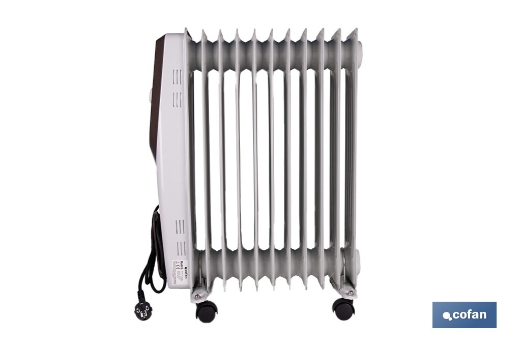 Radiador de aceite 2500 W | Color: blanco | Con 11 elementos y termostato regulable | Seguridad antiincendios y Control antivuelco - Cofan