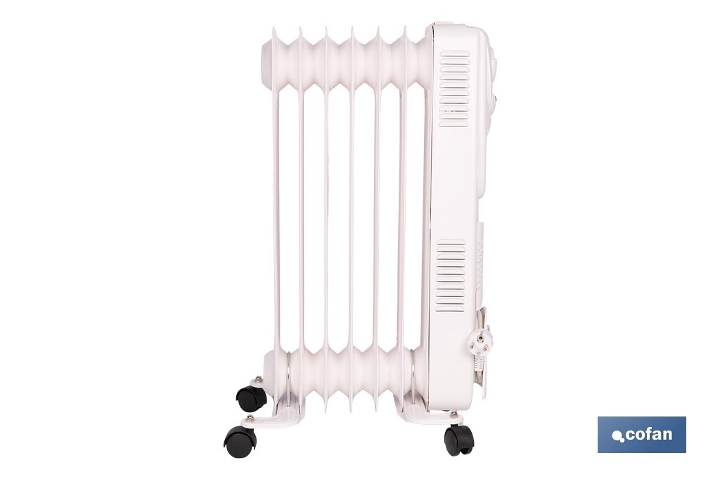 Radiador de aceite con termostato y ventilador | 1500 W + 400 W | 7 elementos | 3 niveles de potencia | Color blanco - Cofan