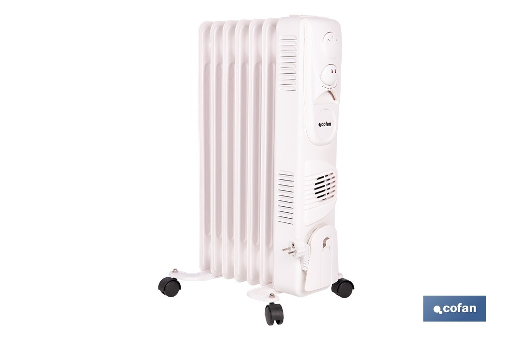 Radiador de aceite con termostato y ventilador | 1500 W + 400 W | 7 elementos | 3 niveles de potencia | Color blanco - Cofan