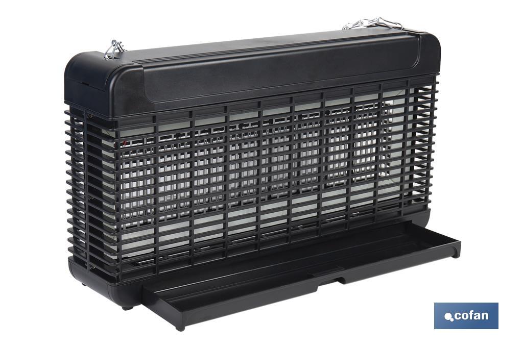 Lámpara LED antiinsectos con enchufe| Potencia: 13 W | Descarga Eléctrica: 4000 V | Área: 200 m² | Protégete contra los insectos - Cofan