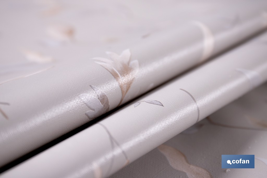 Rollo de hule estampado botánico con ramas doradas | Materiales: polipropileno y PVC | Gran resistencia a líquidos y manchas | Fácil limpieza | Medidas 1,40 x 20 m - Cofan
