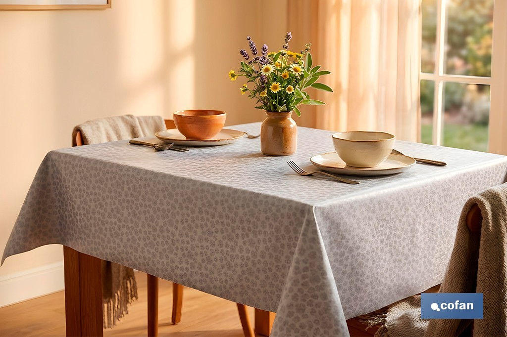 Rollo de hule estampado gris polar | Materiales: polipropileno y PVC | Gran resistencia a líquidos y manchas | Fácil limpieza | Medidas 1,40 x 20 m - Cofan