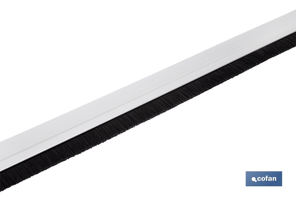 Burlete adhesivo de aluminio con cepillo | Longitud de 92 cm | Disponible en diferentes acabados - Cofan
