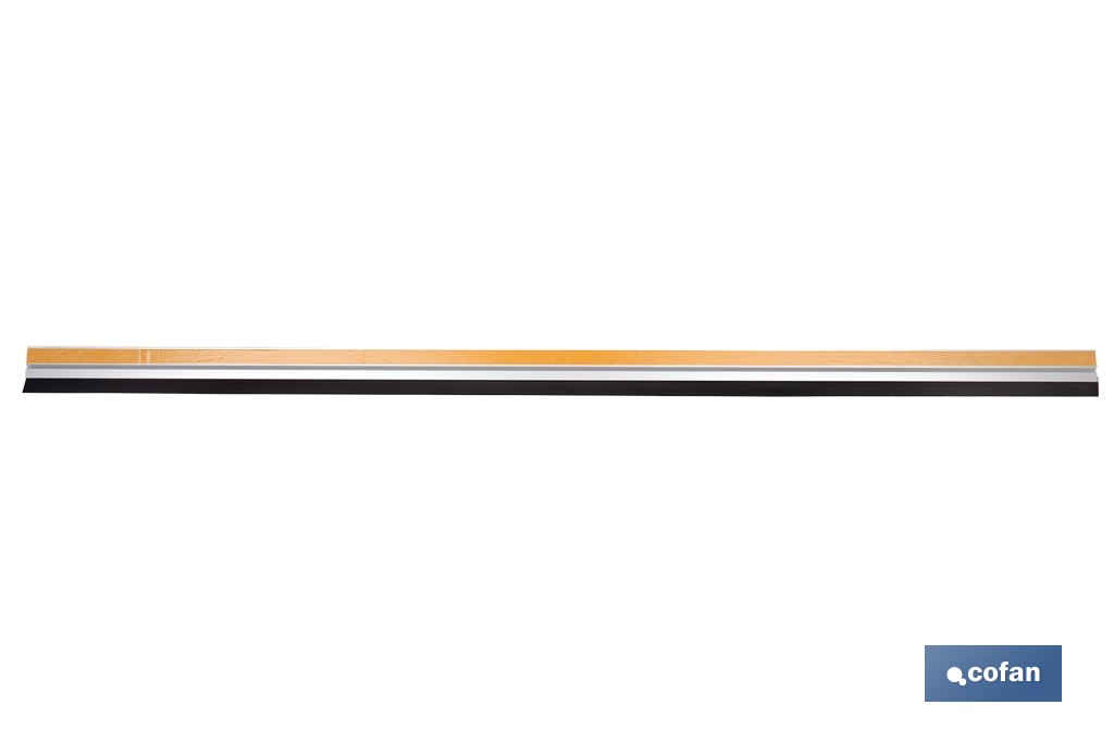 Burlete adhesivo de aluminio con labio de goma | Longitud de 105 cm | Disponible en diferentes acabados - Cofan