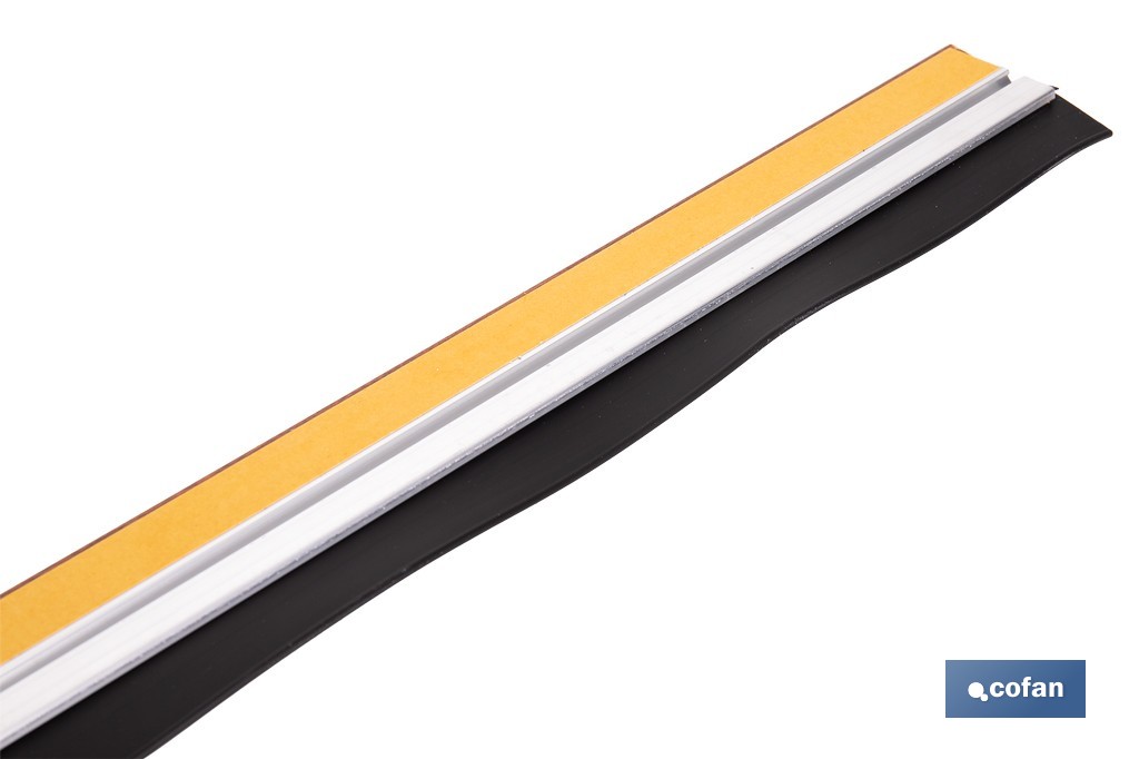 Burlete adhesivo de aluminio con labio de goma | Longitud de 105 cm | Disponible en diferentes acabados - Cofan
