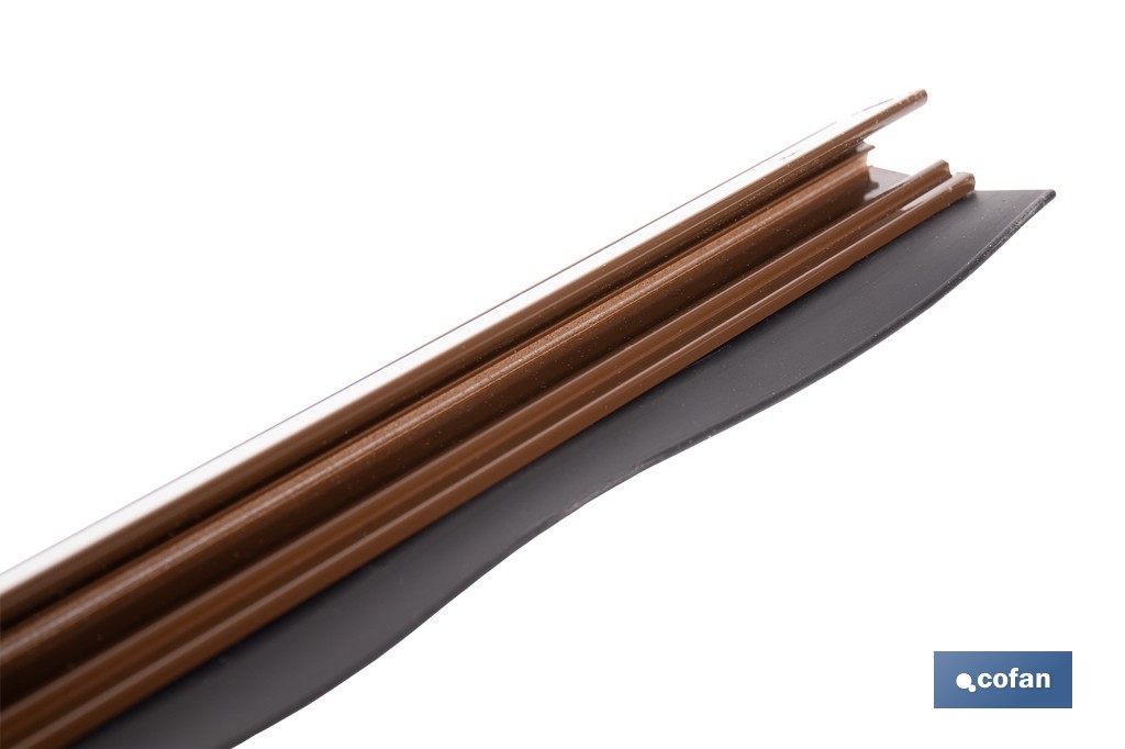 Burlete basculante de aluminio con labio de caucho | Longitud de 93 cm | Disponible en diferentes acabados - Cofan