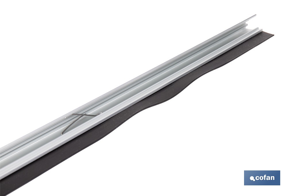 Burlete basculante de aluminio con labio de caucho | Longitud de 93 cm | Disponible en diferentes acabados - Cofan