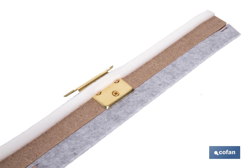 Burlete basculante de madera sostenible | Fijación mediante bisagra | Longitud de 91,5 cm | Disponible en diferentes acabados - Cofan