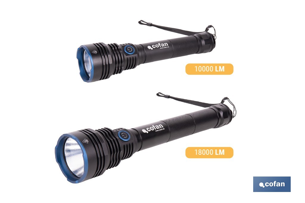 Linterna LED de alta potencia | Recargable con 6 modos de luz | Disponible en dos potencias: 18.000 lm y 10.000 lm - Cofan
