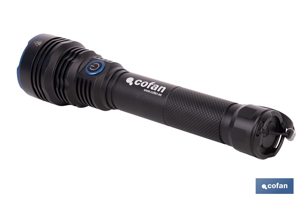 Linterna LED de alta potencia | Recargable con 6 modos de luz | Disponible en dos potencias: 18.000 lm y 10.000 lm - Cofan