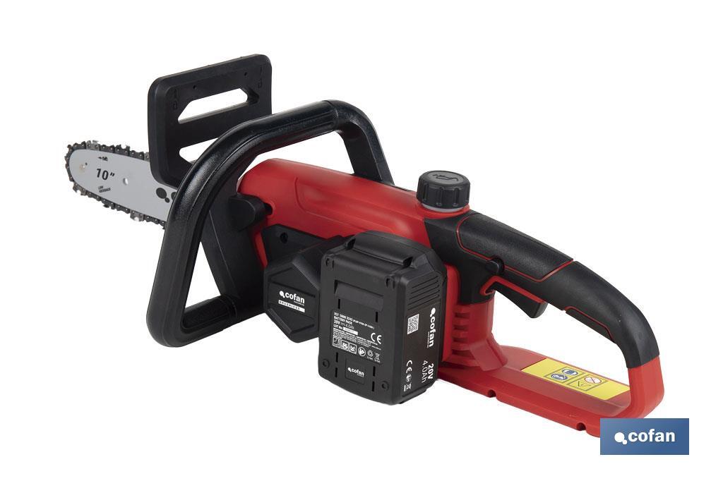 Kit de motosierra a batería con dos baterías de litio 20 V 4.0 Ah | Motosierra sin escobillas | Espada de 10" | Eficiencia y precisión en cortes de madera - Cofan