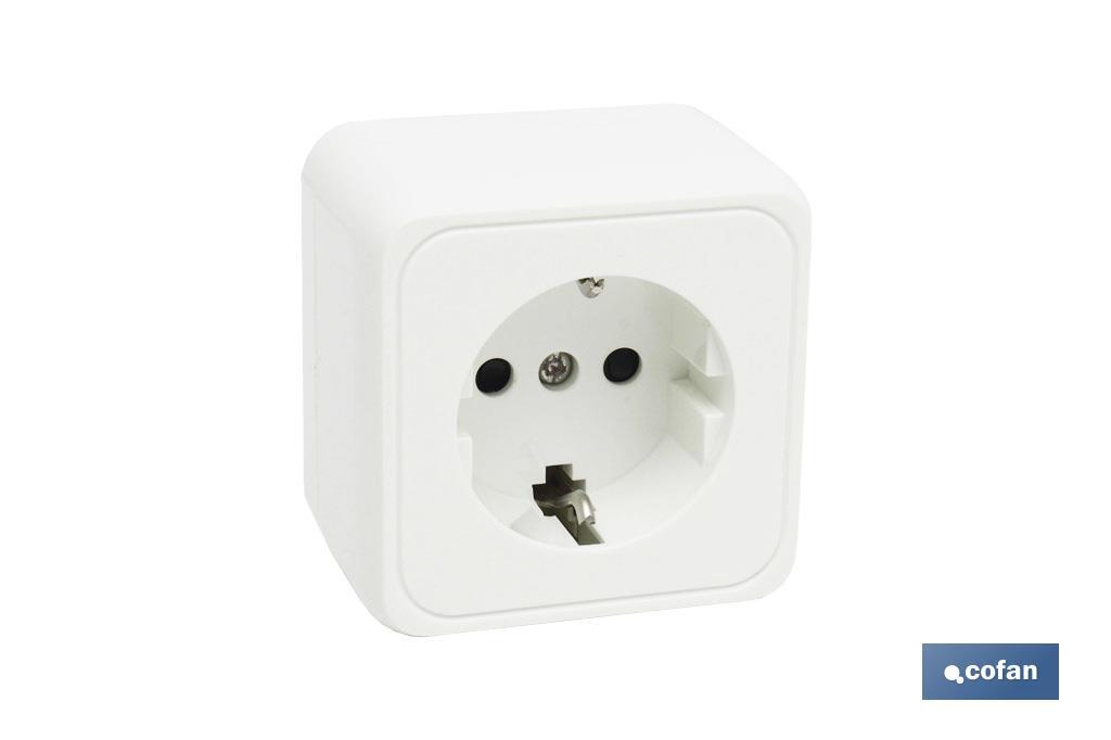 Grounding square wall socket | White | 16A - 250V - Cofan