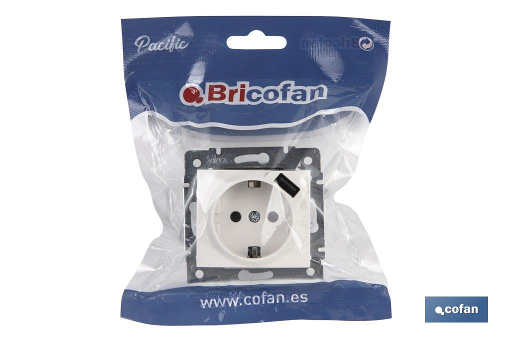 Base de prise bipolaire | Modèle Pacific | 2 P + T avec obturateur | Elle comprend une entrée de port USB - Cofan