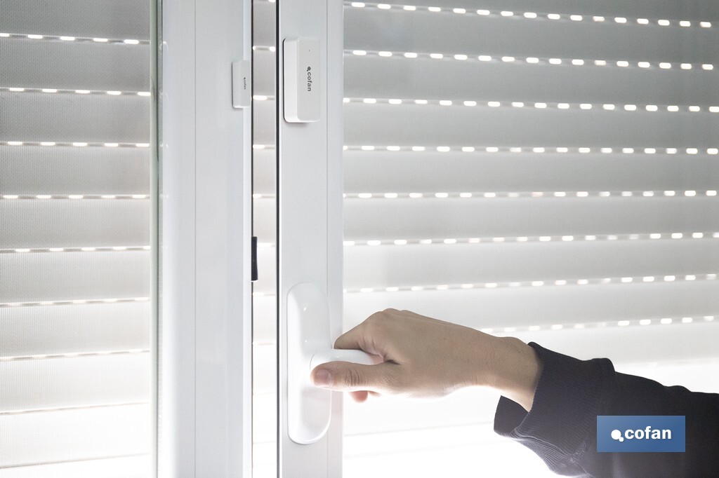 Sensor inteligente para puertas y ventanas | Conexión WiFi y Bluetooth | Funciona con aplicación Smart Life o Tuya | Compatible con Alexa y Google | Protección antirrobo - Cofan