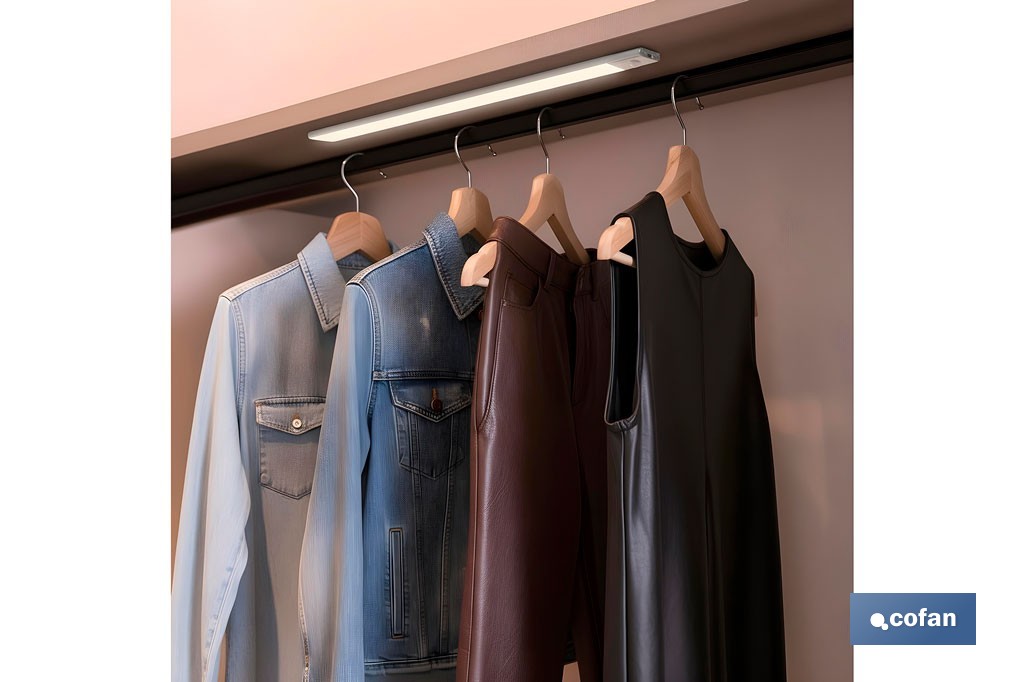 Aplique LED recargable con sensor de movimiento | Iluminación regulable con tecnología CCT | Disponible en dos medidas diferentes - Cofan