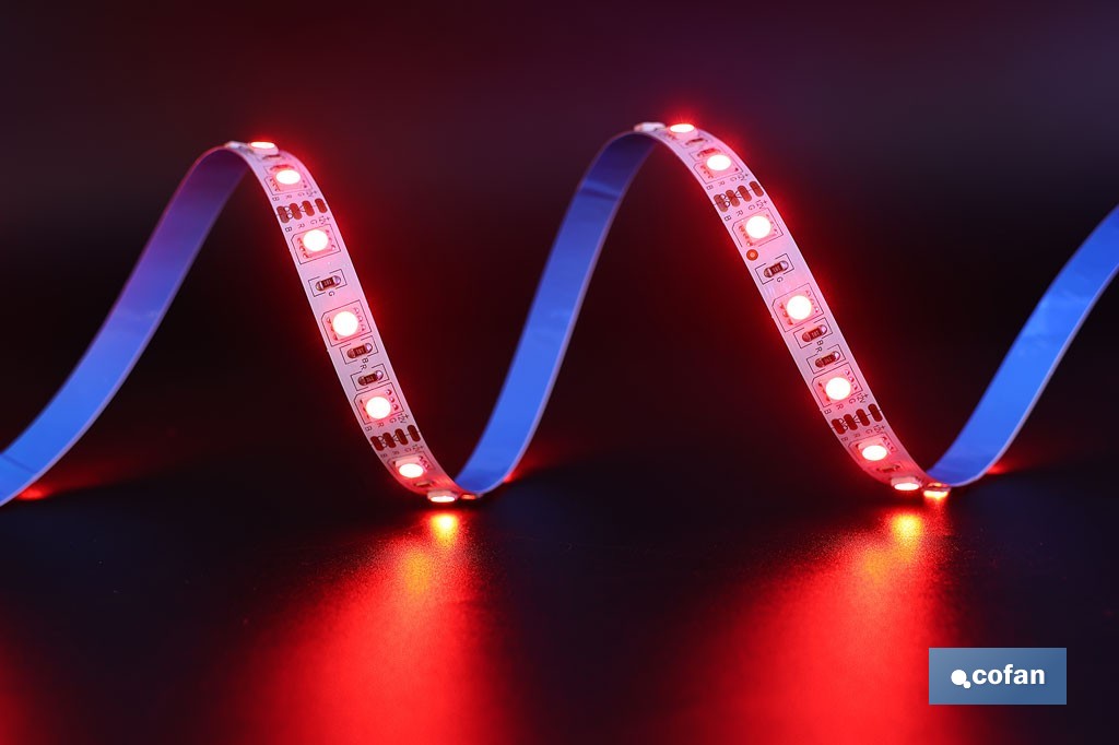 Tira de luz LED con mando a distancia | Iluminación LED RGB 12 V, IP65 con controlador y adaptador | Longitud: 3 metros - Cofan