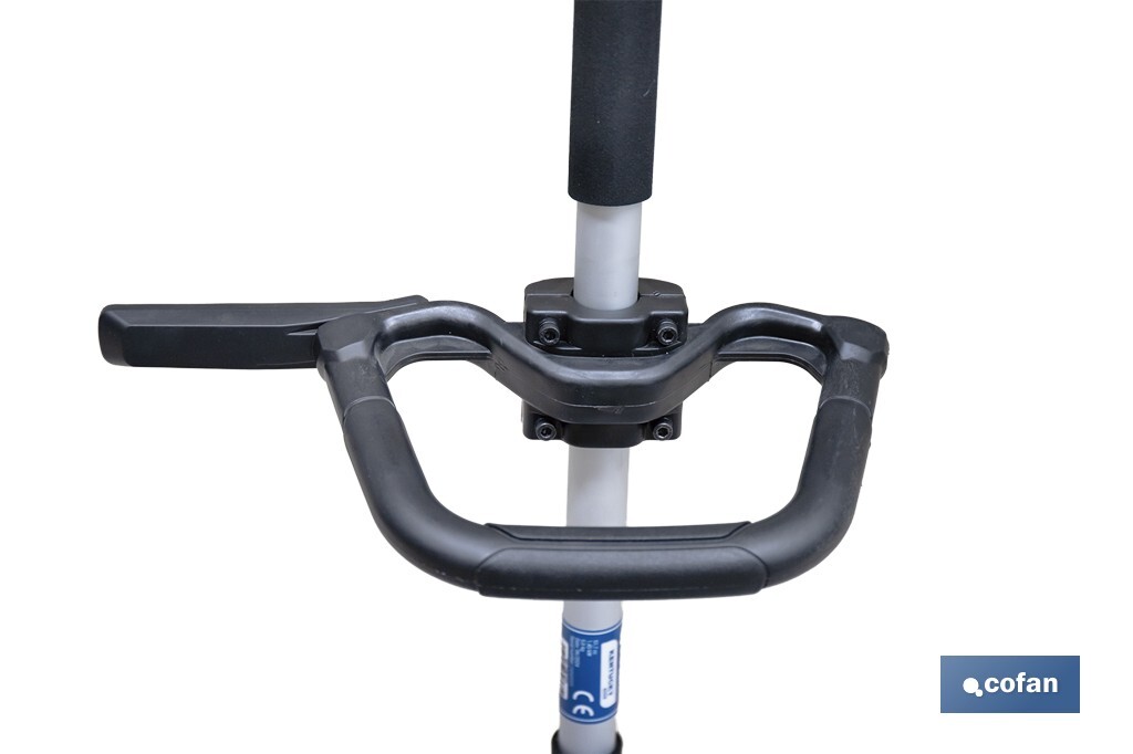 Multiherramienta 4 en 1 de gasolina | Cortabordes, desbrozadora, cortasetos y podador en altura | Motor de 2 tiempos | 51,7 cc | Incluye arnés doble | Accesorios incluidos - Cofan