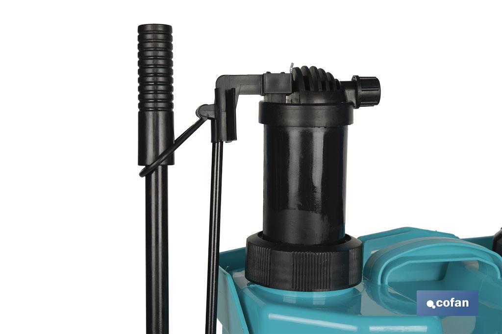 Backpack sprayer | Manual and electric operation | 16-litre capacity | 12V Li-Ion battery | 60cm wand | 4 nozzles | Padded straps - Cofan