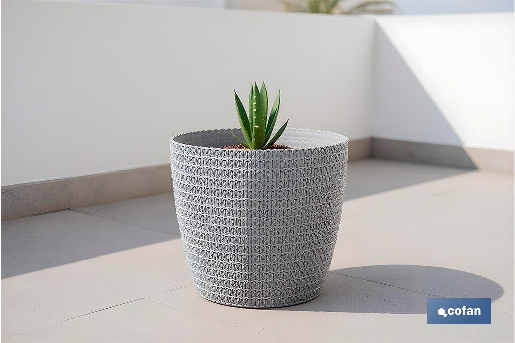 Decorative planters with woven design | UV resistant | Material: polypropylene | Available in different size and colours - Cofan
