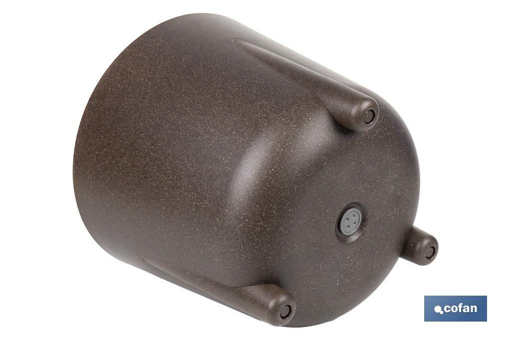 Decorative plant pots with legs | Drain plug included | Available in coffee and cream colours | Different sizes and capacities - Cofan