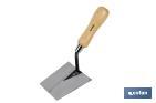 Forged bucket trowel, Alicatador Model | Size: 120 x 120 x 65mm in length | Suitable for construction industry | Wooden handle - Cofan