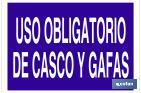 Uso obligatorio de casco y gafas - Cofan