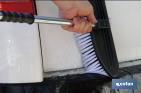 Cepillo para lavar coches profesional | Con canal de agua | Fabricado en PVC - Cofan