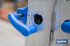 Escada Plus Multifunções fabricada em Alumínio | Com diferentes medidas e degraus | Norma EN 131 e 150 kg. - Cofan