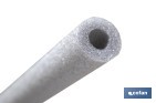 Coquillas aislantes para tuberías | Material: polietileno expandido | Color: gris | Protección térmica y anticorrosión | Disponible en diferentes diámetros y longitudes - Cofan