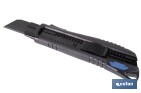 Cúter profesional de ABS | Con recubrimiento antideslizante TPR | Hoja negra ultra afilada SK2 | Bloqueo automático | Disponible en 3 medidas - Cofan