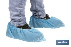 Disposable shoe covers | Slip resistant | Material: polypropylene | Colour: blue | One size fits all | Available in packs of 100 pieces - Cofan