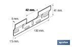 Placa Dupla para Pendurar e Fixar em Mobiliário | Medidas: 130 mm e Oco: 42 mm - Cofan