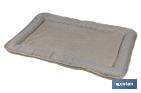 CAMA ACOLCHADA PARA MASCOTAS | COLOR BEIGE | MEDIDAS: 86 X 57 X 7 CM