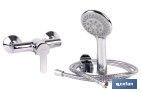 Set de grifo monomando para ducha con acabado cromado, con soporte, flexo mango de ducha, latiguillos y cartucho cerámico de 40 mm | Gama Évian - Cofan