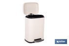 Cubo de basura beige con pedal y cubo interior | Papelera metálica para baño y cocina con cierre suave | Recubrimiento antihuellas | Disponible en diferentes capacidades - Cofan